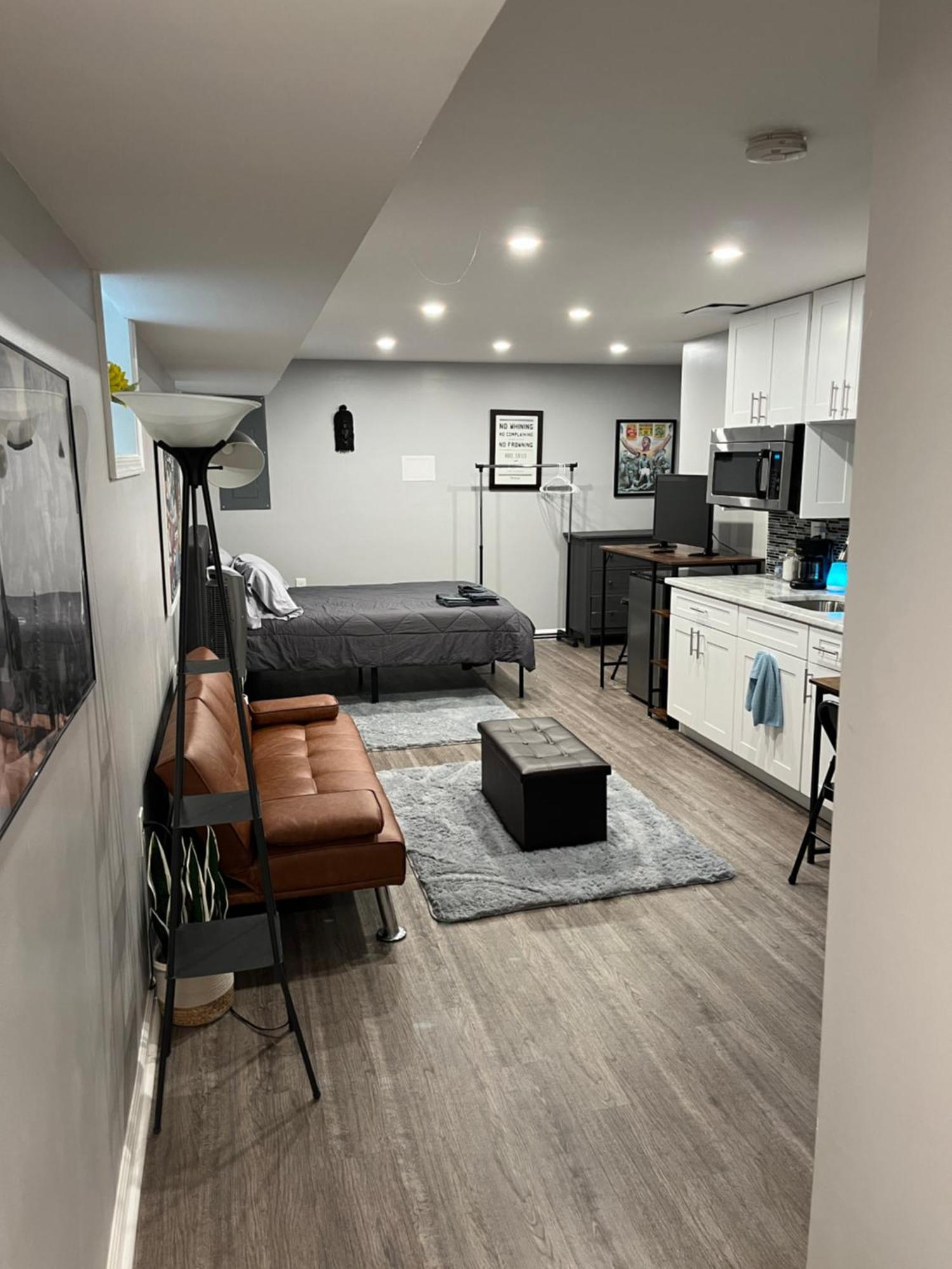 Urban Retreat Basement Only Two Blocks From Metro! Off Street Parking! Lejlighed Washington